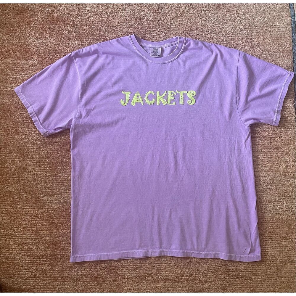 Comfort Colors Purple T-Shirt 2XL “JACKETS” Graphic Yellow Puff Print